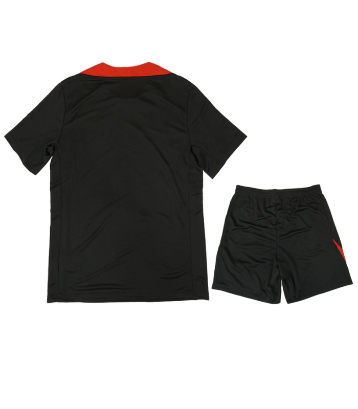 Conjunto Liverpool Camisa e Calção 2024/2025 Treino