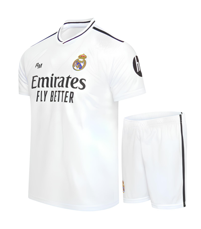 Conjunto Real Madrid camiseta y Pantalón Corto MBAPPE Niño 2024/2025 Primera